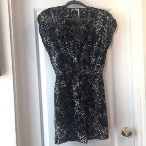 Black/white Kimchi blue cinch waist dress